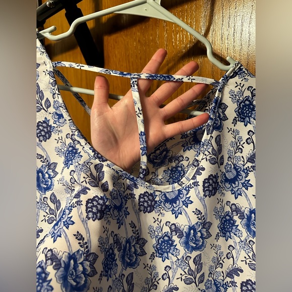 Blue Floral Blouse Cutout Neckline and Back Detail - Picture 3 of 3